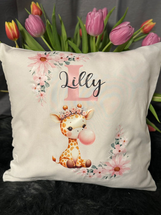 Personalisiertes-Kissen mit Babygiraffe